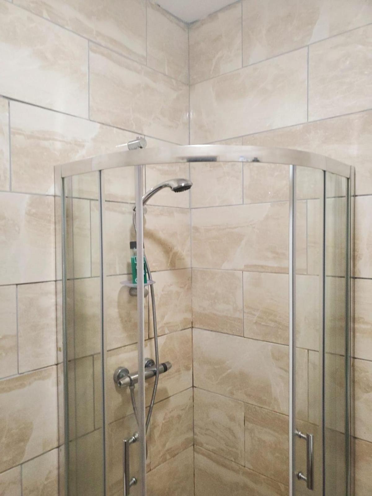 En Suite Bedrooms, Heaton, Newcastle Δωμάτιο φωτογραφία